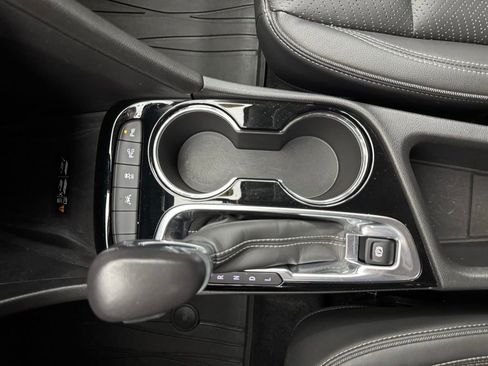 Used 2021 Buick Encore GX Essence w/ Advanced Technology Package FWD image 31