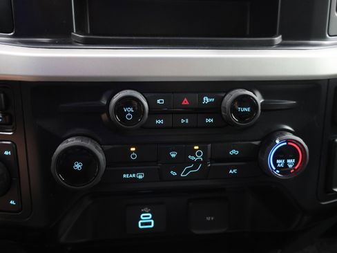 Used 2025 Ford F350 XLT w/ Tremor Off-Road Package AWD/4WD image 40