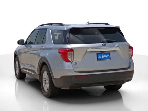 Used 2020 Ford Explorer XLT RWD image 8
