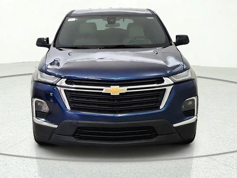 Used 2023 Chevrolet Traverse LS FWD image 2