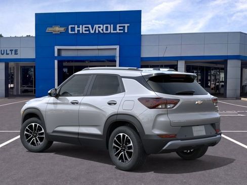 New 2026 Chevrolet TrailBlazer LT w/ Convenience Package FWD image 3