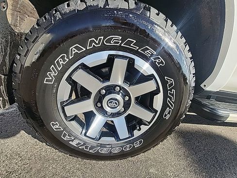 Used 2018 Toyota 4Runner TRD Off-Road Premium image 10