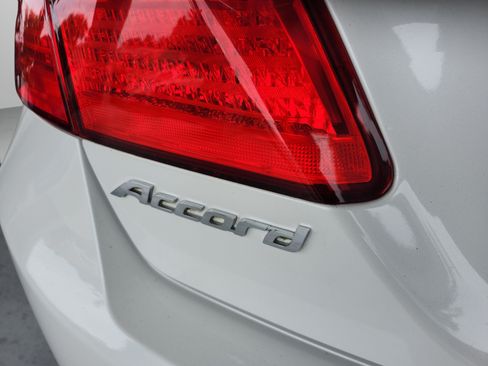 Used 2015 Honda Accord Sport image 31