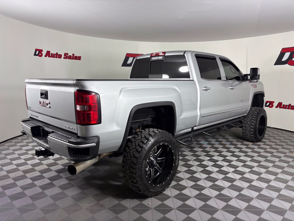 Used 2019 GMC Sierra 2500 Denali w/ Duramax Plus Package AWD/4WD image 8
