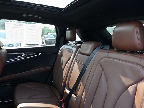 Used 2022 Lincoln Nautilus Reserve w/ Equipment Group 201A FWD image 26