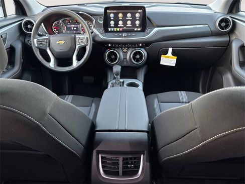 New 2025 Chevrolet Blazer LT w/ Driver Confidence Package image 11