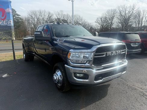 Used 2024 RAM 3500 Tradesman w/ Chrome Appearance Group image 2