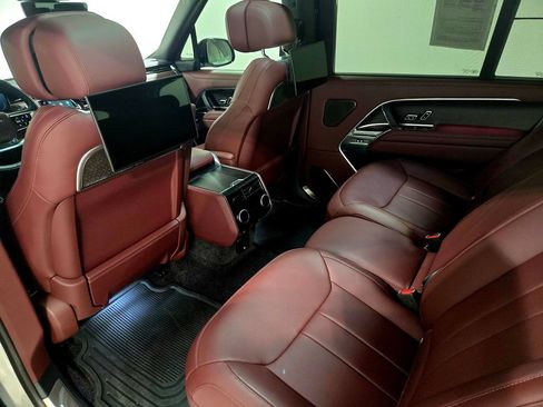 Certified 2025 Land Rover Range Rover Long Wheelbase Autobiography AWD/4WD image 23