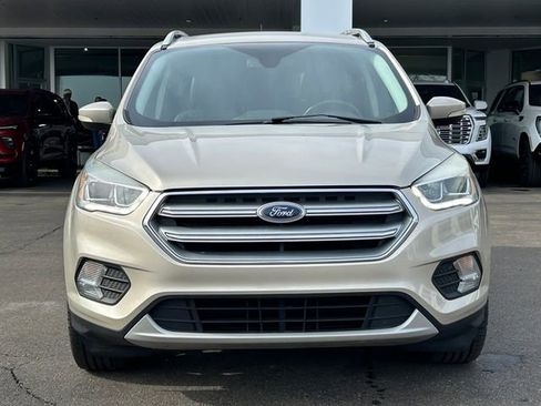 Used 2017 Ford Escape Titanium image 2