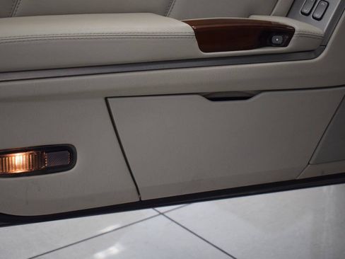 Used 2005 Cadillac XLR RWD image 54