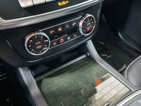 Used 2016 Mercedes-Benz GL 450 4MATIC image 35