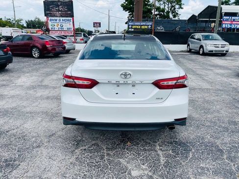 Used 2019 Toyota Camry XLE FWD image 7