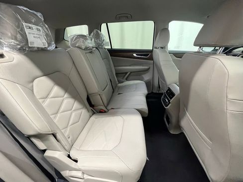 New 2026 Volkswagen Atlas SE image 24