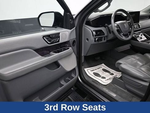 Used 2021 Lincoln Navigator Reserve w/ Luxury Package image 16