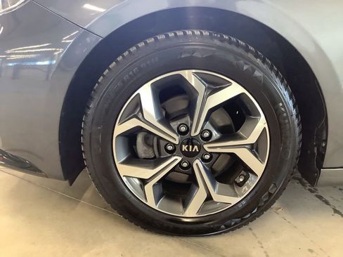 Certified 2020 Kia Forte LXS FWD image 25