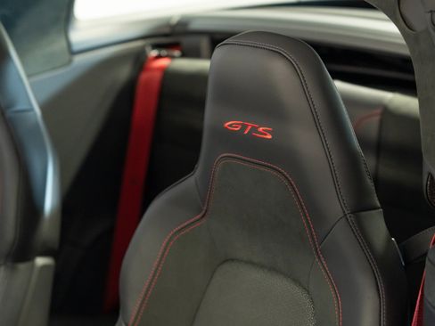 Certified 2026 Porsche 911 Targa 4 GTS AWD/4WD image 24