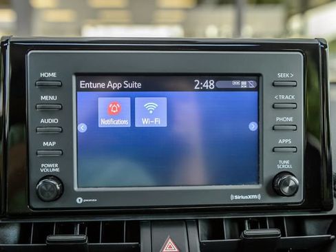 Used 2021 Toyota RAV4 XLE w/ Convenience Package FWD image 22