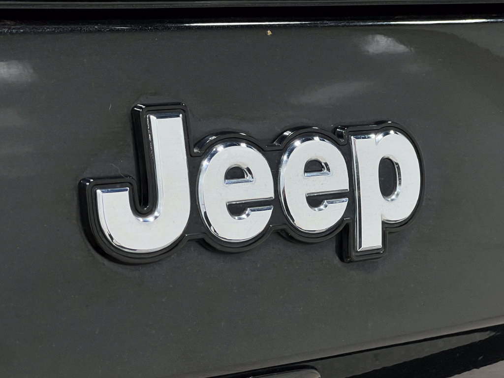 Used 2014 Jeep Cherokee Latitude FWD image 40