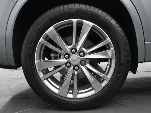 Certified 2024 Cadillac XT6 Premium Luxury w/ LPO, Floor Liner Package AWD/4WD image 35