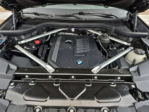 Used 2023 BMW X5 xDrive40i w/ Premium Package AWD/4WD image 24