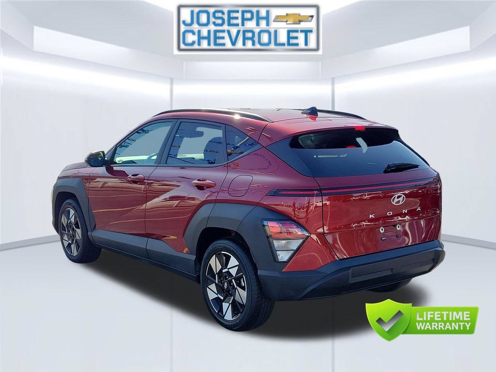 Used 2025 Hyundai Kona SEL FWD image 4