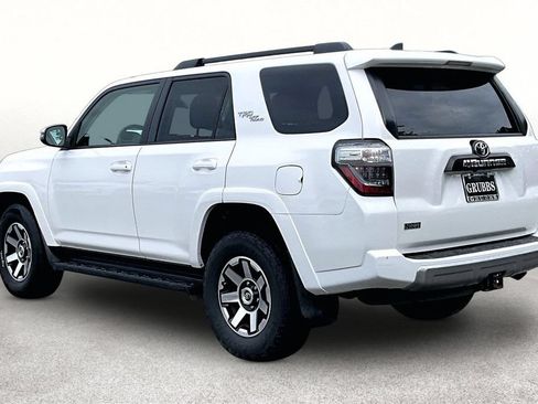 Used 2020 Toyota 4Runner TRD Off-Road Premium AWD/4WD image 15