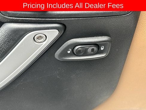 Used 2016 Jeep Wrangler Unlimited Sahara w/ Max Tow Package AWD/4WD image 4
