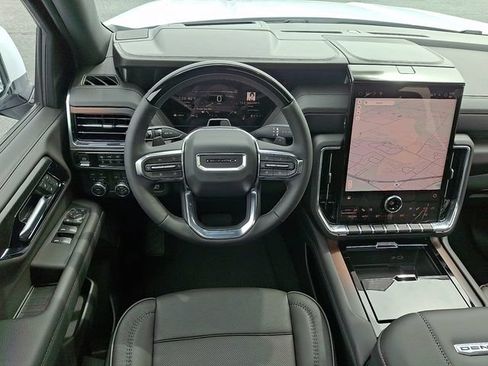 New 2026 GMC Yukon XL Denali w/ Denali Reserve Package AWD/4WD image 8