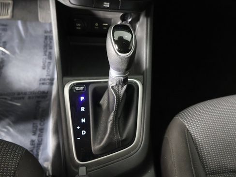 Used 2022 Hyundai Accent SEL image 40