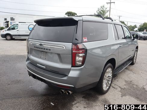 Used 2023 Chevrolet Suburban Premier AWD/4WD image 5