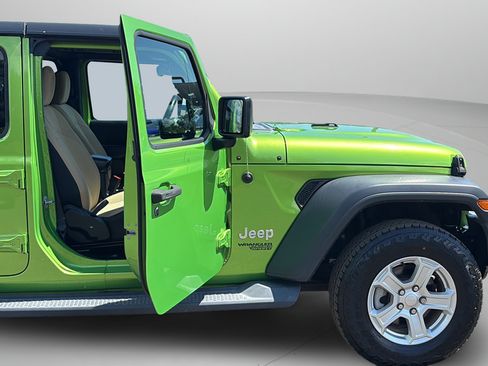 Used 2018 Jeep Wrangler Unlimited Sport S AWD/4WD image 27