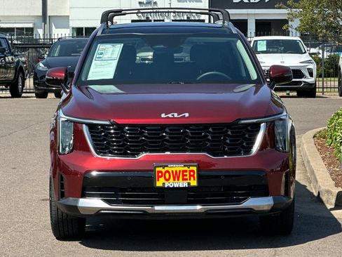 Certified 2024 Kia Sorento S w/ Panoramic Sunroof Package AWD/4WD image 9
