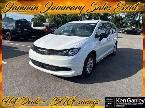 New 2026 Chrysler Voyager LX image 3