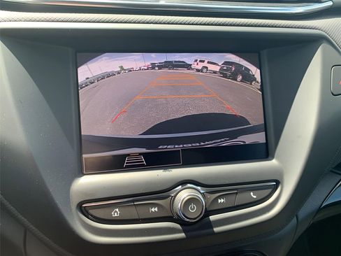 Used 2022 Chevrolet TrailBlazer LT AWD/4WD image 16