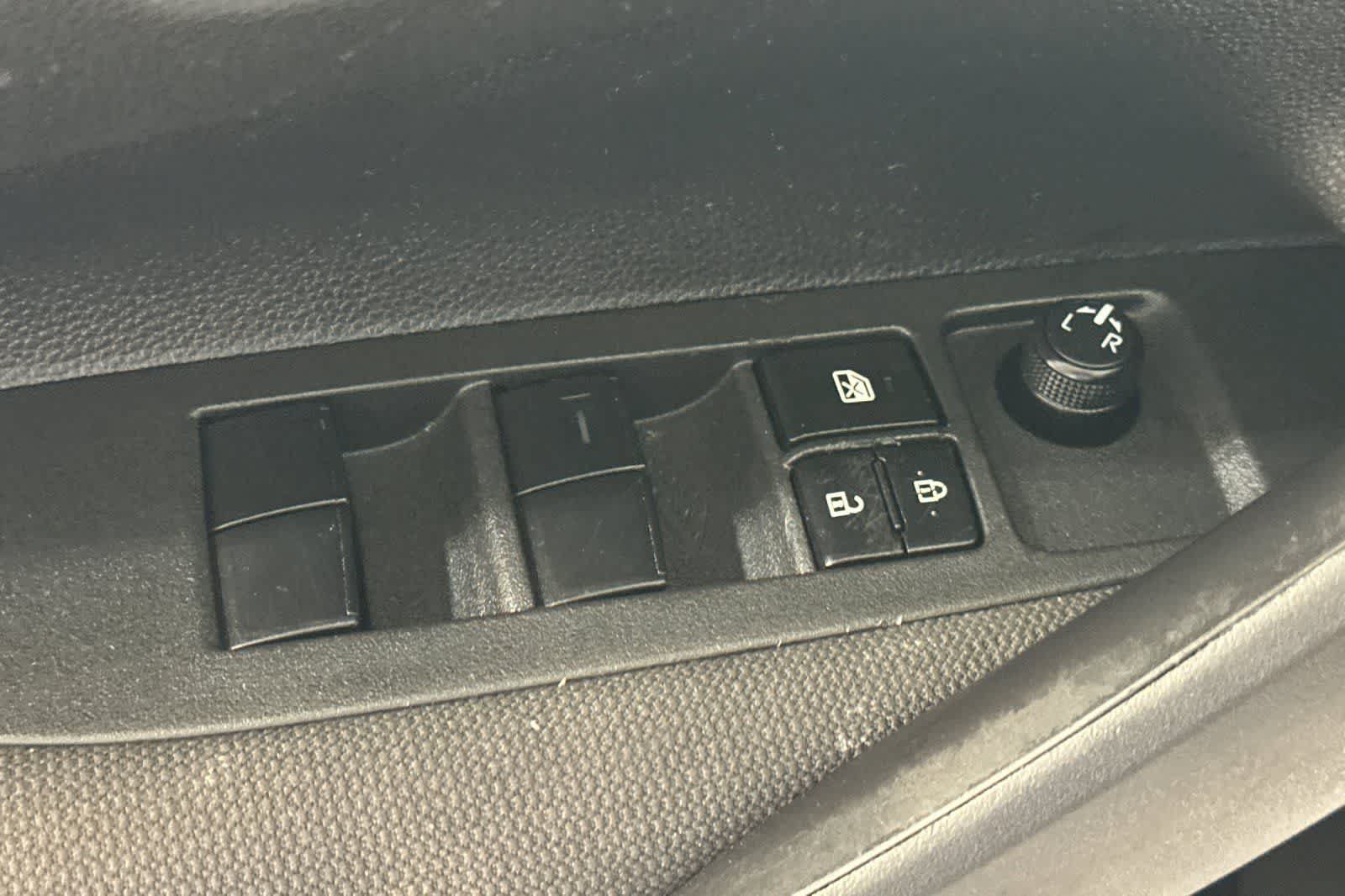 Used 2025 Toyota Corolla LE FWD image 23