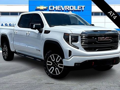 Used 2024 GMC Sierra 1500 AT4 w/ Technology Package image 1