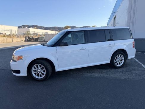 Used 2017 Ford Flex SE FWD image 13