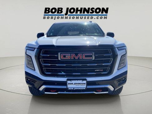 Used 2026 GMC Yukon AT4 w/ AT4 Premium Package AWD/4WD image 8