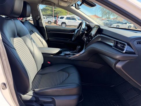 Used 2024 Toyota Camry SE image 18