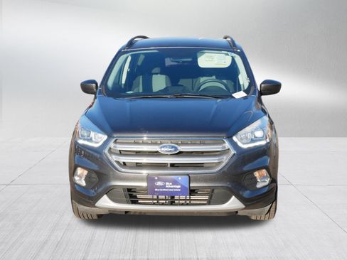 Used 2017 Ford Escape SE w/ Equipment Group 201A AWD/4WD image 2