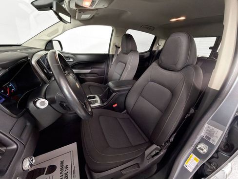 Used 2022 Chevrolet Colorado LT w/ LT Convenience Package image 5