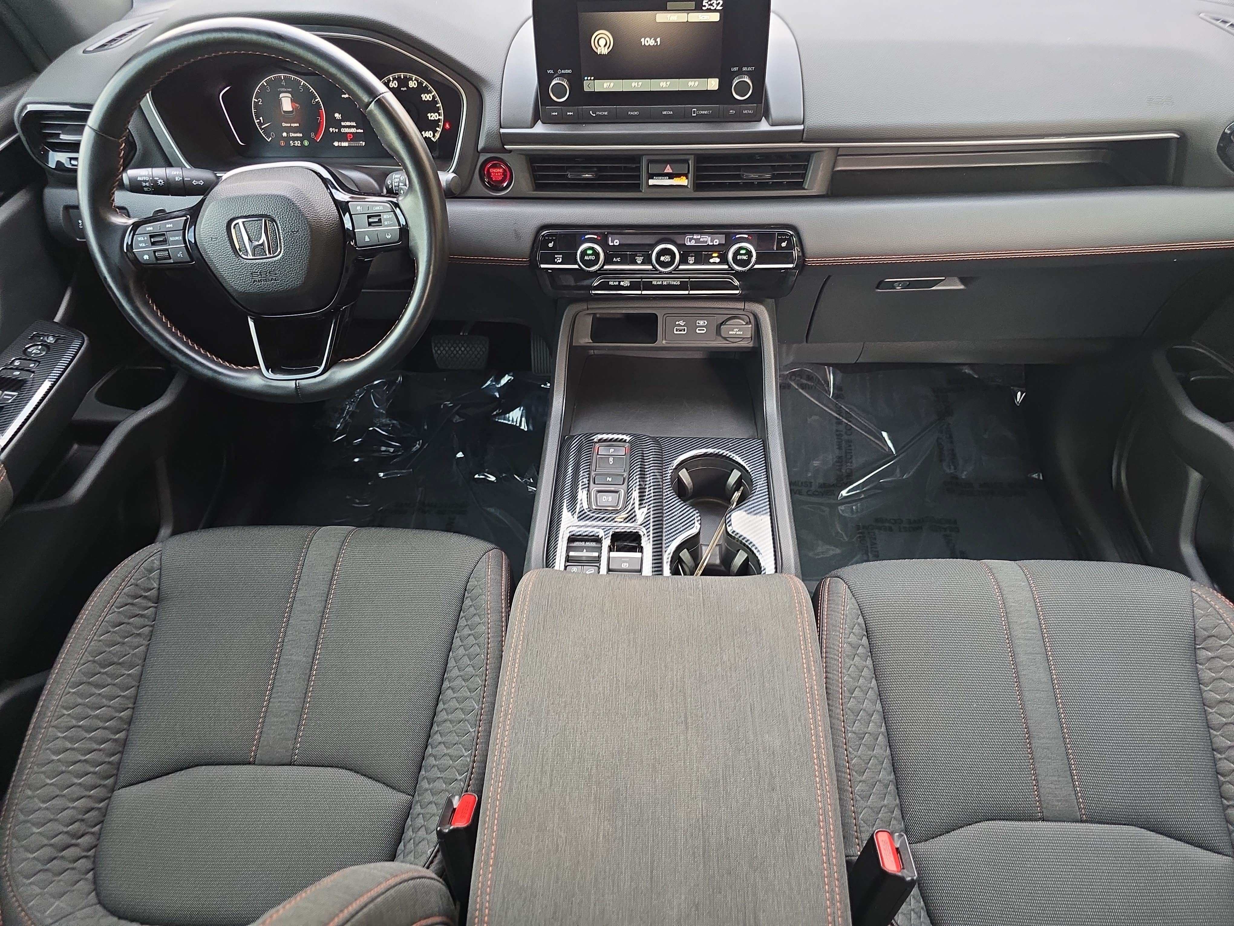 Used 2025 Honda Pilot Sport image 9