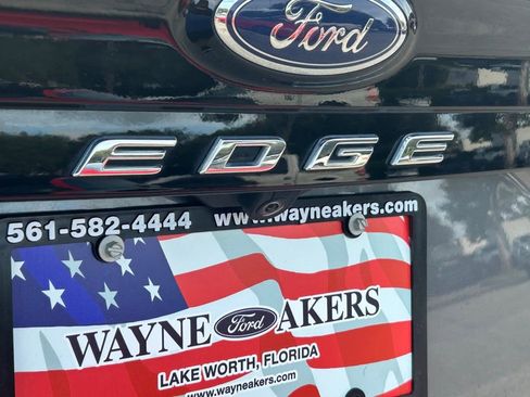 Used 2023 Ford Edge SEL image 19