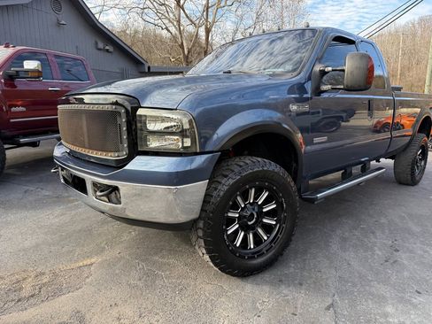 Used 2006 Ford F350 4x4 SuperCab Super Duty image 3