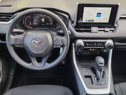 Used 2025 Toyota RAV4 LE FWD image 28