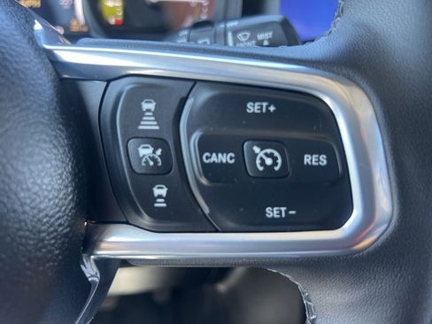 Used 2025 Jeep Wrangler Unlimited Sahara AWD/4WD image 52
