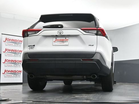 Used 2024 Toyota RAV4 XLE FWD image 37