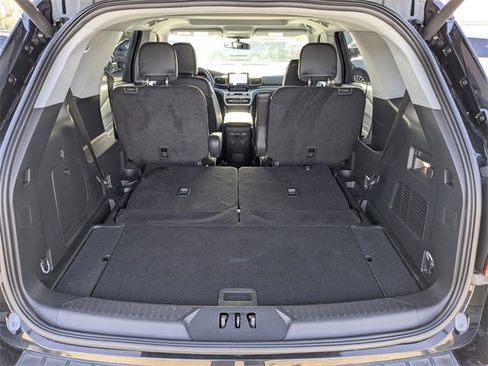 Used 2023 Ford Explorer XLT w/ Equipment Group 202A image 13