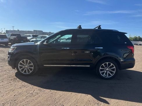 Used 2017 Ford Explorer Limited w/ Equipment Group 303A AWD/4WD image 2