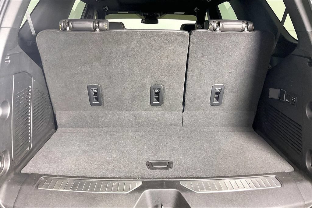 Certified 2023 GMC Yukon AT4 w/ Technology Package AWD/4WD image 29